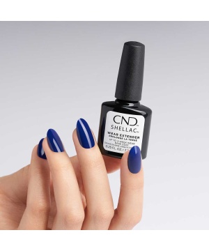 COC40411_CND-Shellac-Wear-Extender-Base-Coat_mood.jpg